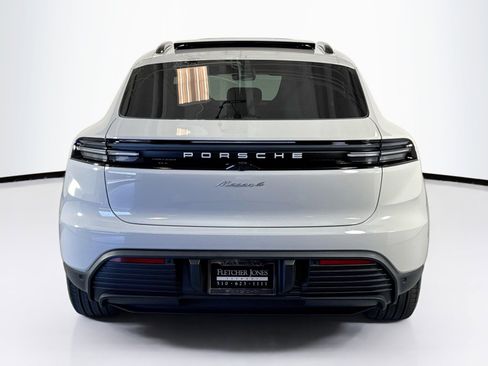 New 2026 Porsche Macan 4 Electric AWD/4WD image 10