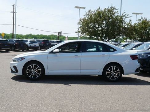 Certified 2026 Volkswagen Jetta Sport FWD image 4