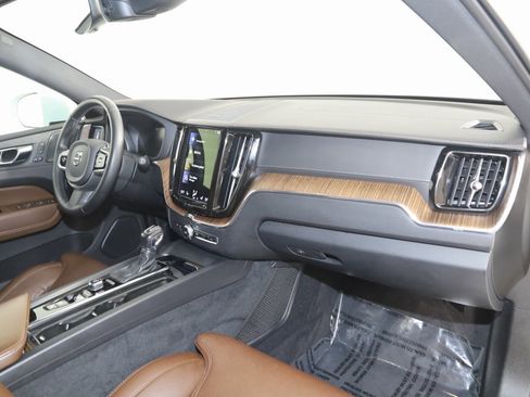 Used 2021 Volvo XC60 T5 Inscription w/ Protection Package Premier image 43