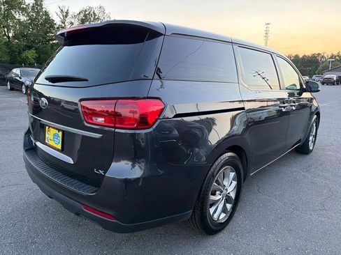 Used 2020 Kia Sedona LX FWD image 4