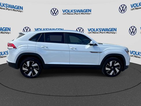 Used 2026 Volkswagen Atlas Cross Sport SE FWD image 15