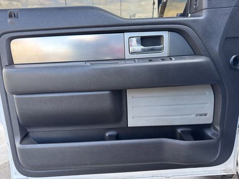 Used 2012 Ford F150 Raptor w/ Raptor Luxury Pkg image 11