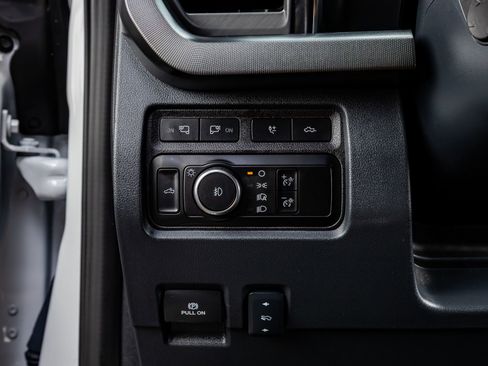 Used 2024 Ford F250 Platinum image 22