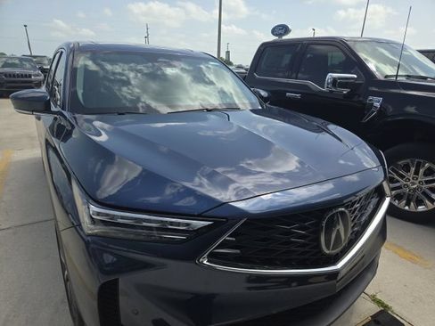 Used 2025 Acura MDX SH-AWD w/ Technology Package image 3