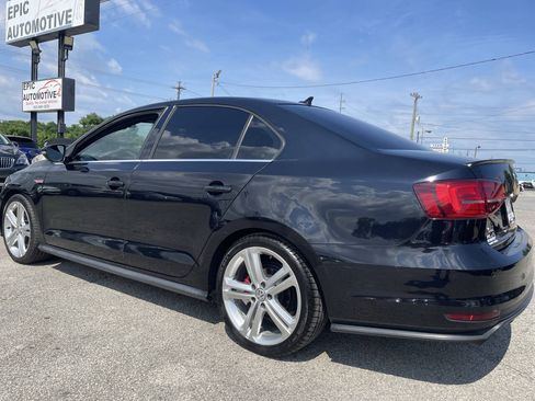 Used 2017 Volkswagen Jetta GLI FWD image 8