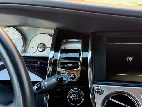 Used 2018 Rolls-Royce Ghost RWD image 25