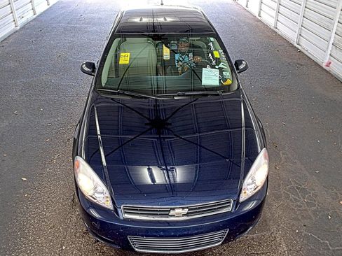 Used 2009 Chevrolet Impala LT w/ Luxury Edition Package FWD image 3