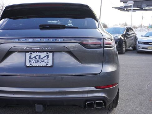 Used 2020 Porsche Cayenne Turbo AWD/4WD image 18