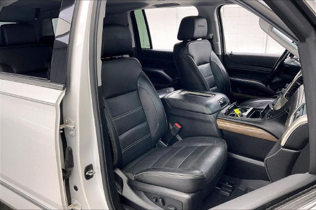 Used 2019 GMC Yukon XL Denali w/ Denali Ultimate Package AWD/4WD image 7