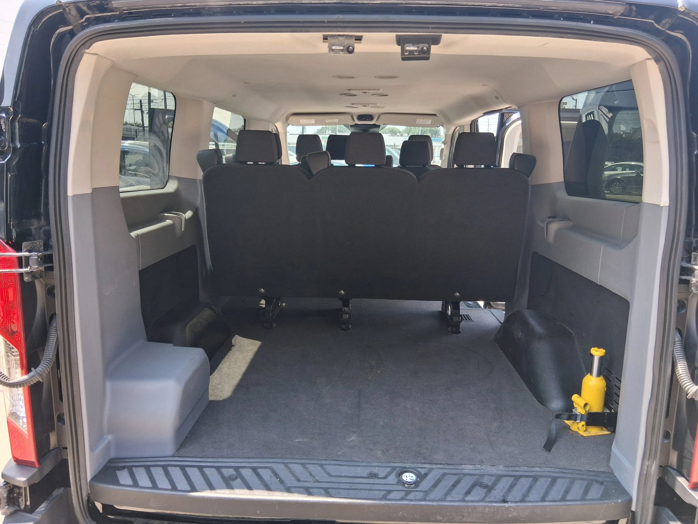 Used 2019 Ford Transit 150 XL RWD image 27