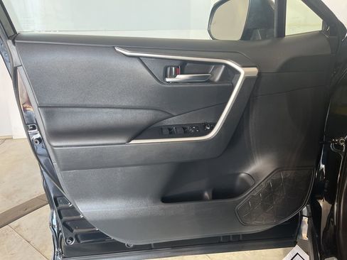 Used 2023 Toyota RAV4 SE w/ Weather & Moonroof Package image 27