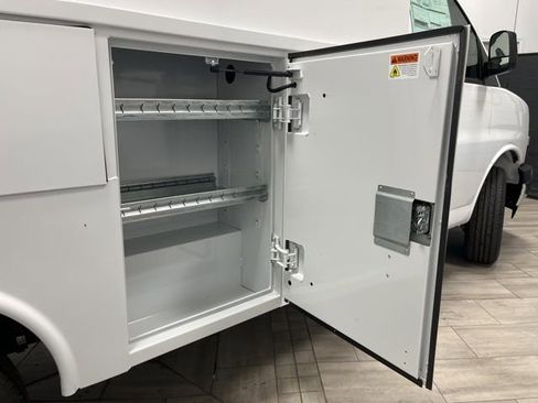 New 2025 Chevrolet Express 3500 Work Van w/ Power Convenience Package image 10