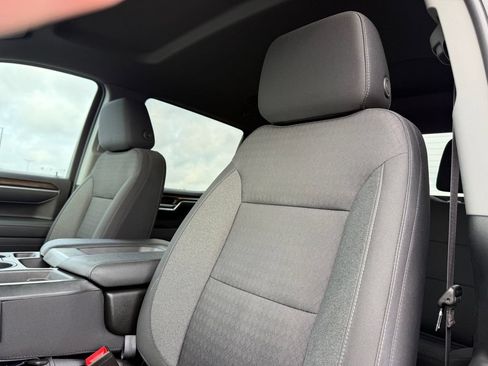Used 2022 Chevrolet Silverado 1500 LT RWD image 11