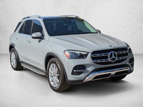 Used 2025 Mercedes-Benz GLE 350 4MATIC image 3