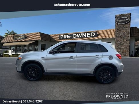 Used 2018 Mitsubishi Outlander Sport LE FWD image 4