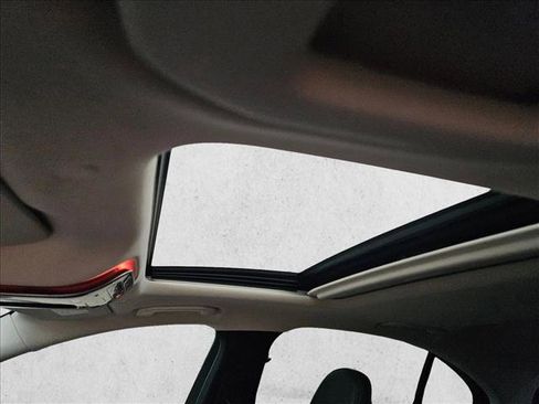 Used 2022 Mercedes-Benz C 300 Sedan image 16