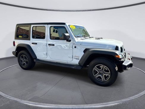 Used 2018 Jeep Wrangler Unlimited Sport S AWD/4WD image 6