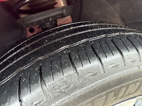 Used 2024 Chevrolet Equinox Premier image 33