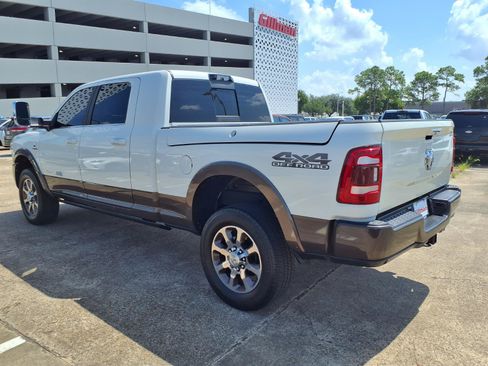Used 2022 RAM 2500 Limited AWD/4WD image 4
