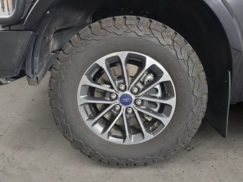 Used 2020 Ford F150 XLT w/ Equipment Group 302A Luxury AWD/4WD image 9