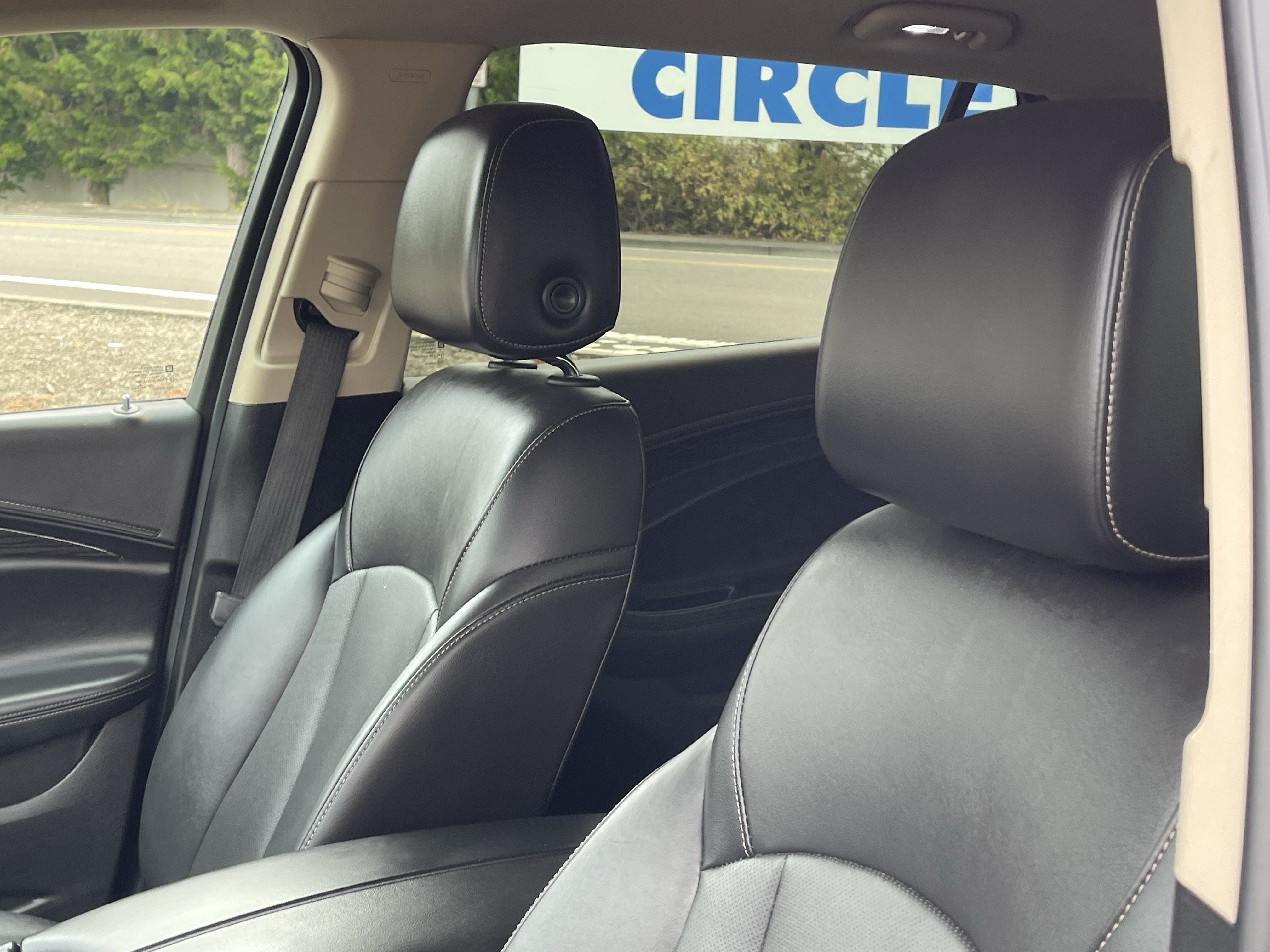 Used 2017 Buick Envision Essence AWD/4WD image 19