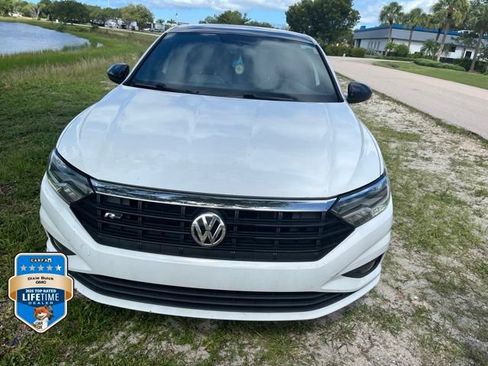 Used 2021 Volkswagen Jetta R-Line FWD image 2