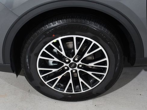 New 2025 Ford Escape SE w/ PHEV Premium Package image 25