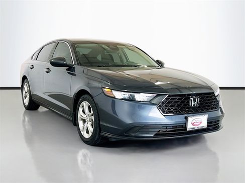 Used 2023 Honda Accord LX image 3
