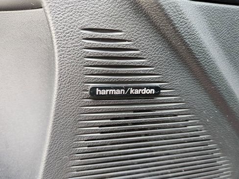 Used 2018 Dodge Challenger R/T Plus image 19