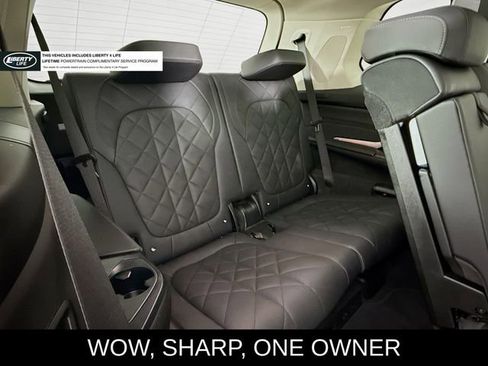 Used 2024 BMW X7 xDrive40i image 29