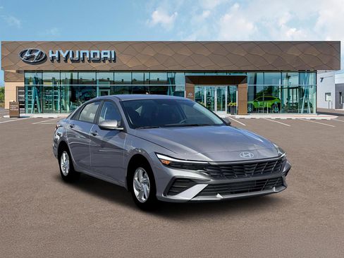 New 2026 Hyundai Elantra SE w/ Cargo Package image 11