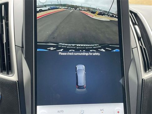 Used 2024 Ford Edge SEL image 19