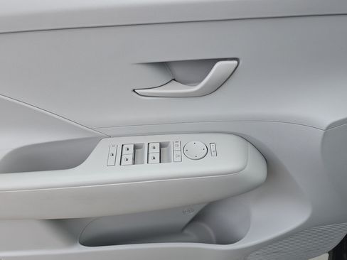 Certified 2026 Hyundai Kona SE FWD image 16