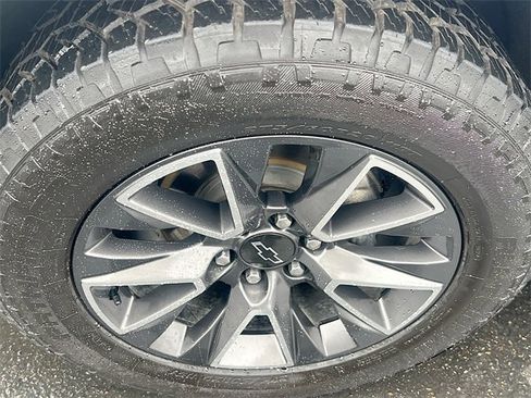 Used 2022 Chevrolet Tahoe Z71 w/ Luxury Package image 33