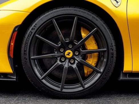 Used 2024 Ferrari SF90 Spider image 10