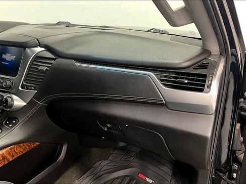 Used 2017 Chevrolet Suburban Premier image 19