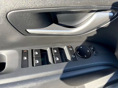 Used 2025 Hyundai Tucson SE AWD/4WD image 12
