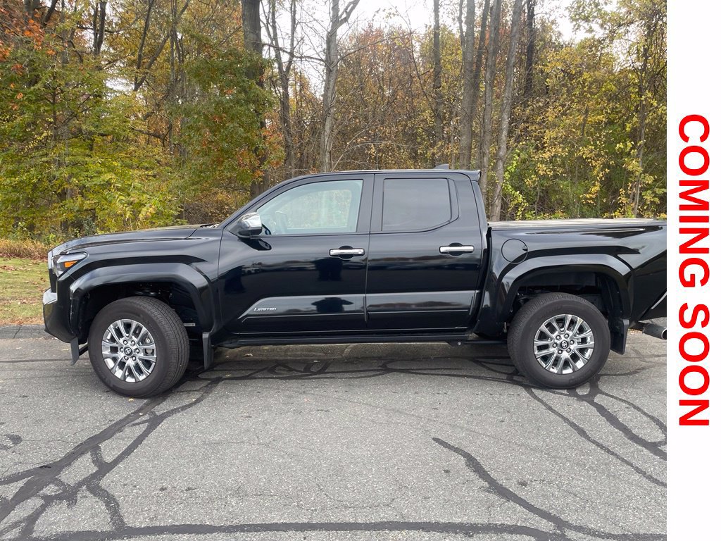 Used 2024 Toyota Tacoma Limited w/ Limited Package (LT) AWD/4WD image 5