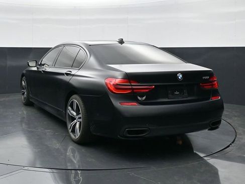 Used 2018 BMW 750i w/ Executive Package RWD image 8