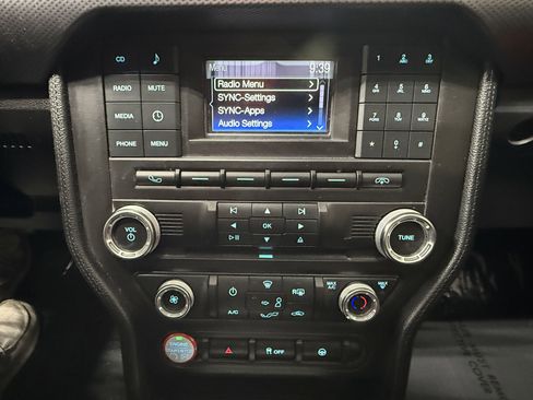 Used 2017 Ford Mustang GT w/ Black Accent Package RWD image 22