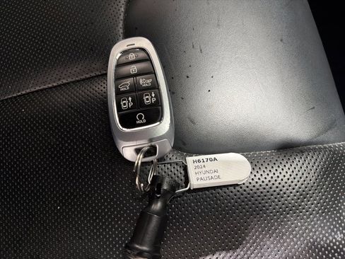 Used 2024 Hyundai Palisade Calligraphy image 38