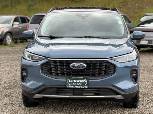 Used 2025 Ford Escape Platinum AWD/4WD image 2