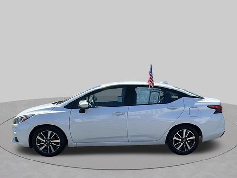 Used 2022 Nissan Versa SV FWD image 6