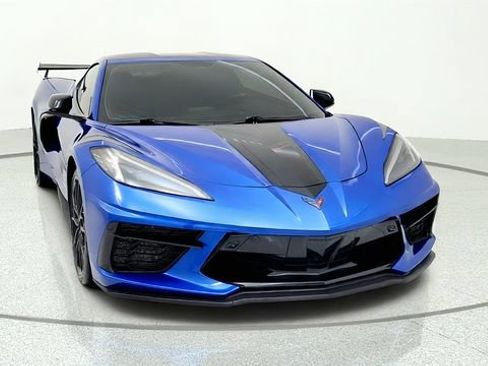 Used 2023 Chevrolet Corvette Stingray Premium Cpe w/ Z51 Performance Package RWD image 2