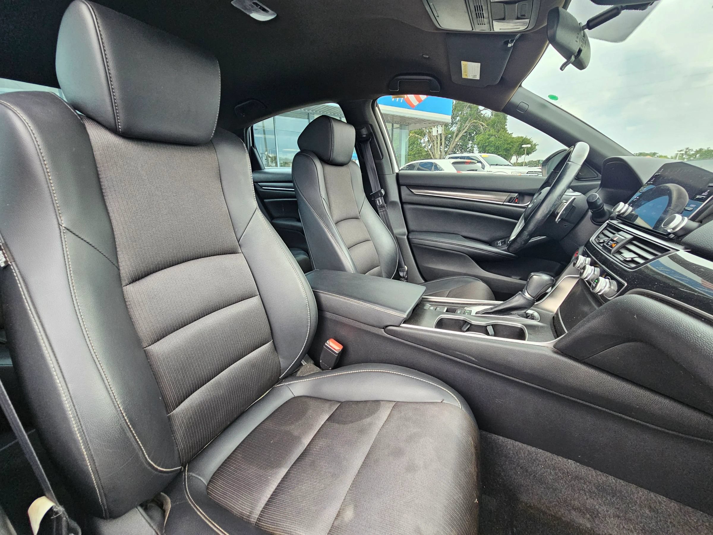 Used 2022 Honda Accord Sport image 11