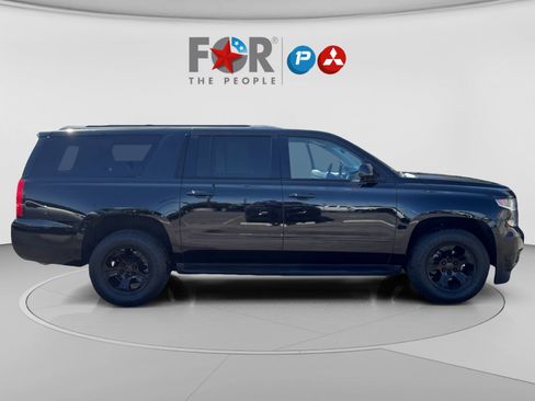 Used 2019 Chevrolet Suburban Premier w/ RST 6.2L Performance Edition AWD/4WD image 6