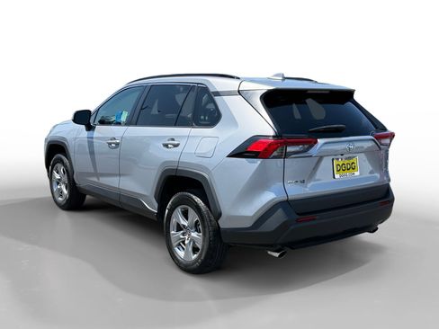 Used 2024 Toyota RAV4 XLE FWD image 3