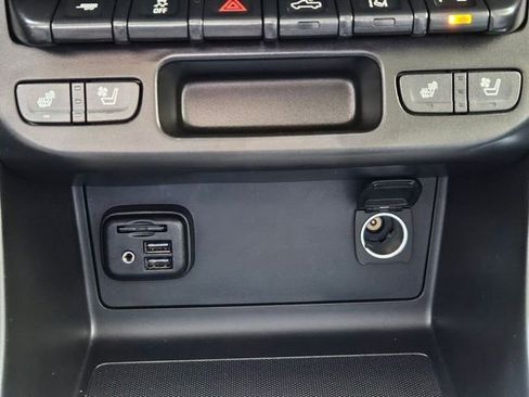 Certified 2021 GMC Canyon Denali RWD image 18