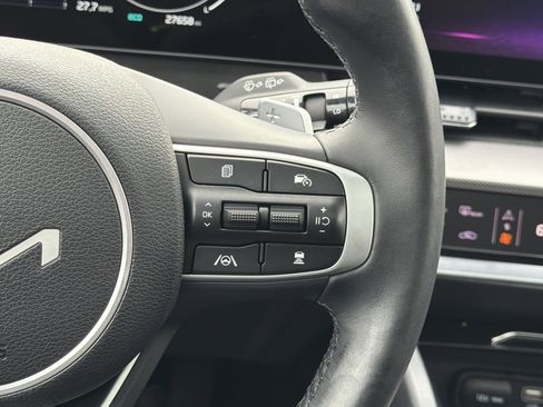 Used 2024 Kia Sportage SX Prestige image 24