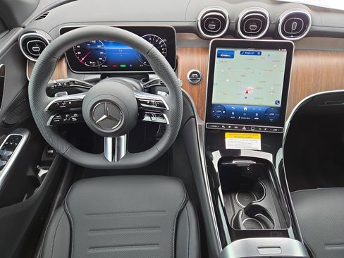 New 2025 Mercedes-Benz GLC 350e GLC 350e image 14